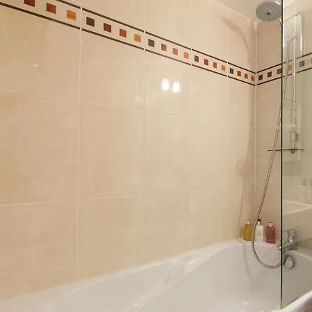 Luxury 3 Piece Garden In Cannes Marina Daire Mandelieu