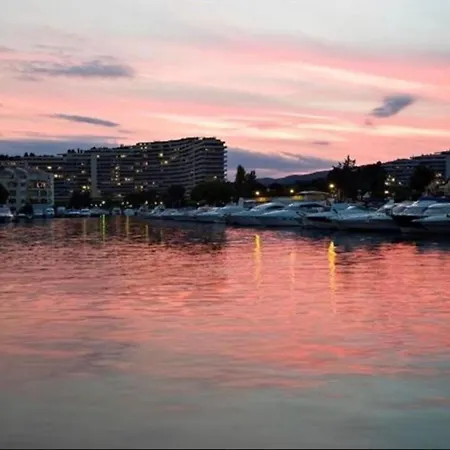 Luxury 3 Piece Garden In Cannes Marina