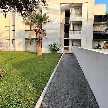 Apartment Luxury 3 Piece Garden In Cannes Marina