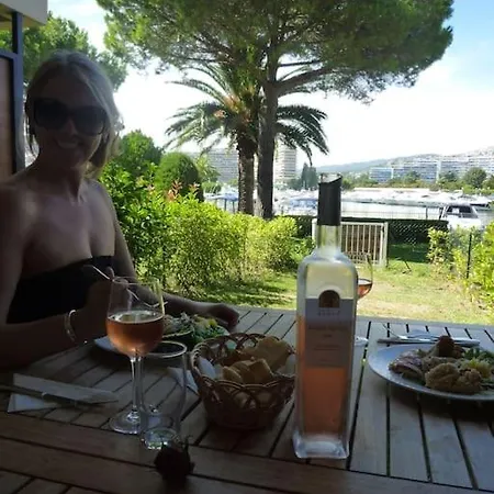 Daire Luxury 3 Piece Garden In Cannes Marina Mandelieu