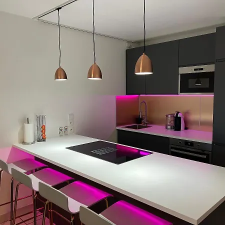 Luxury 3 Piece Garden In Cannes Marina Daire *