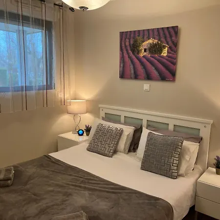 Luxury 3 Piece Garden In Cannes Marina Daire *