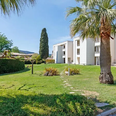 Luxury 3 Piece Garden In Cannes Marina