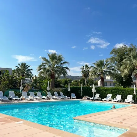 Apartment Luxury 3 Piece Garden In Cannes Marina